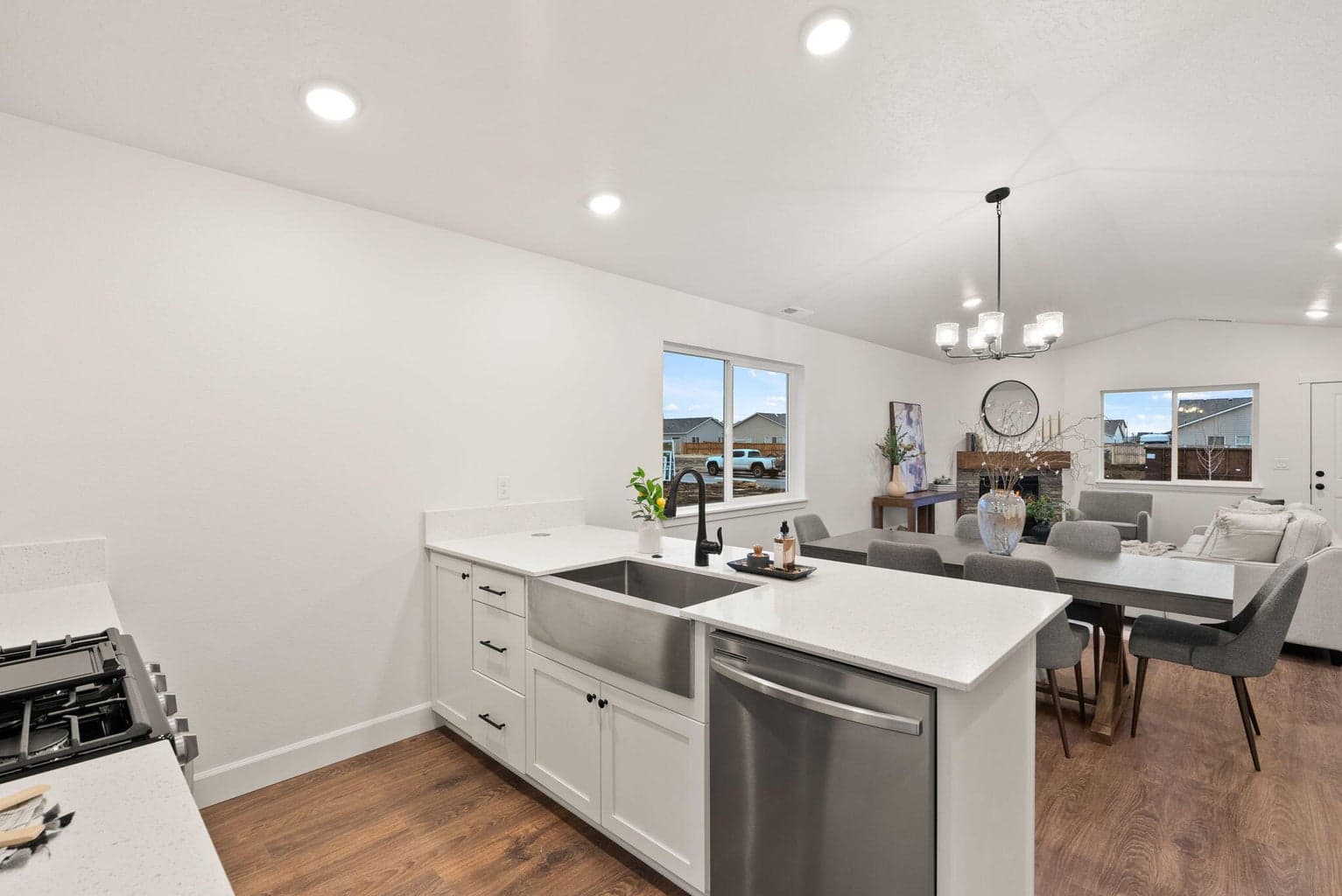 Photo of 407 NW Monte Vista Avenue 9 of 24