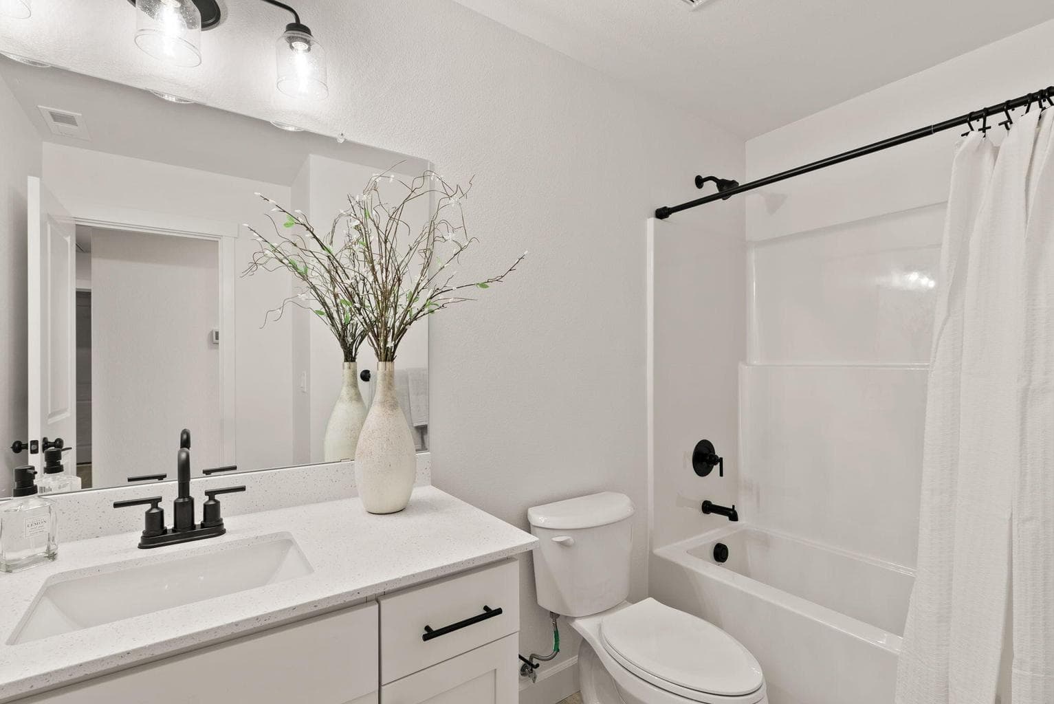Photo of 407 NW Monte Vista Avenue 14 of 24