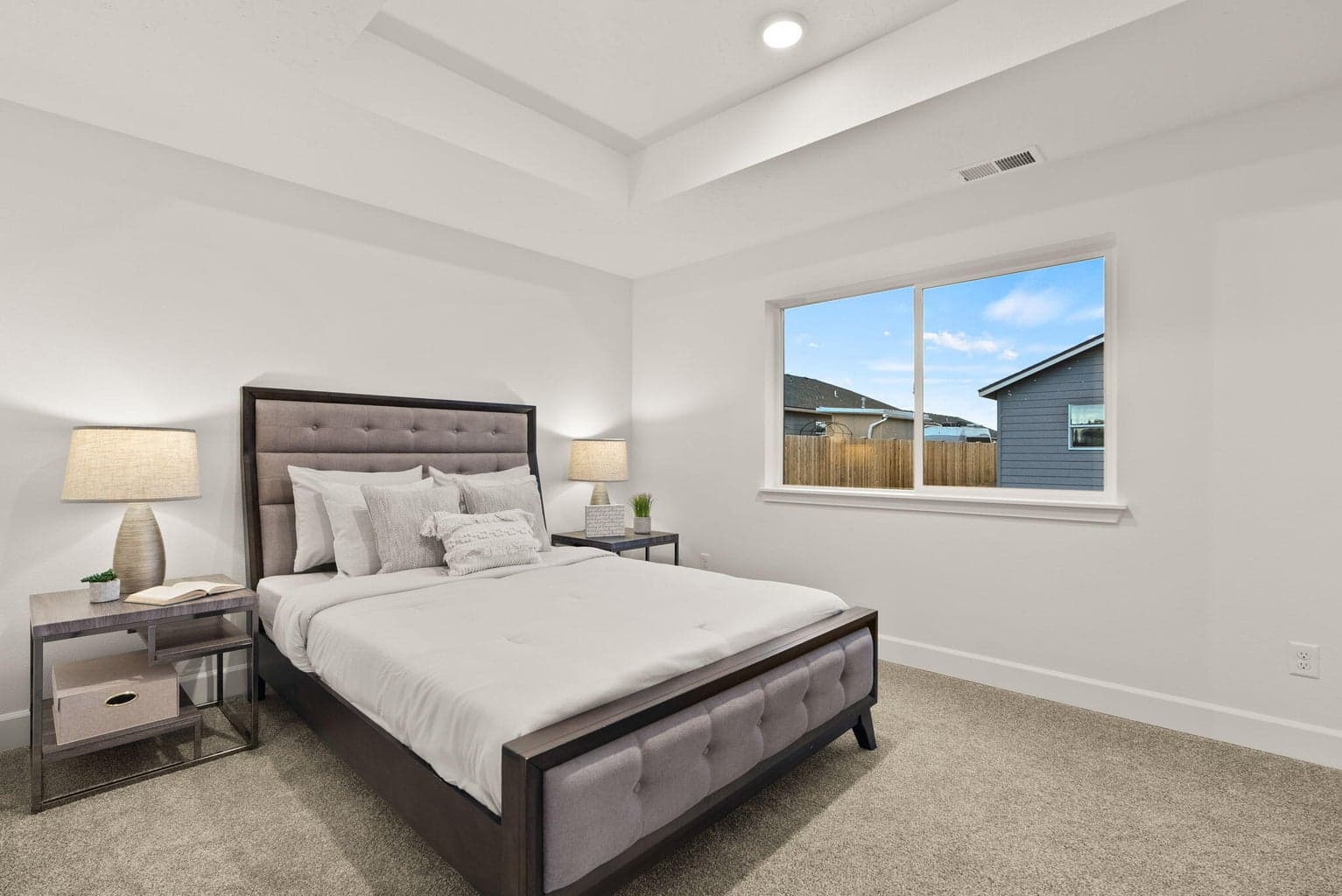 Photo of 407 NW Monte Vista Avenue 15 of 24