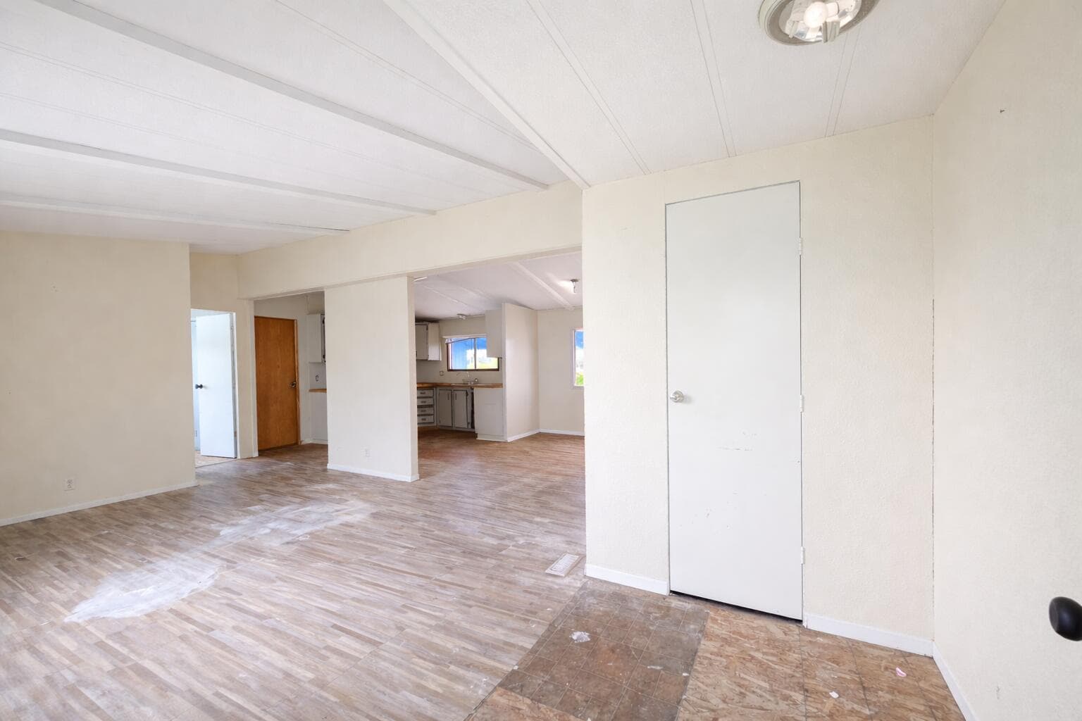 Photo of 6707 Waggoner Court 5 of 19