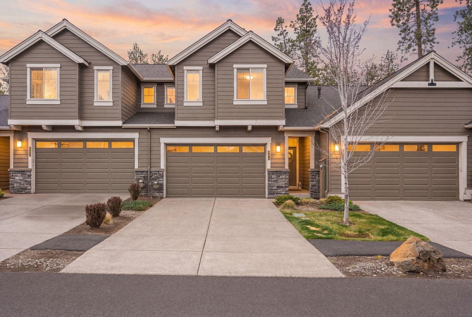 Photo of 60439 Hedgewood 1 of 40
