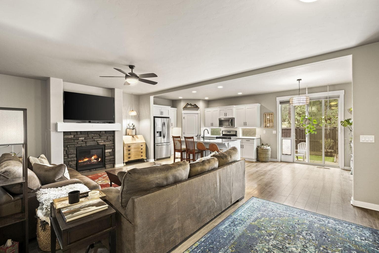 Photo of 60439 Hedgewood 4 of 40