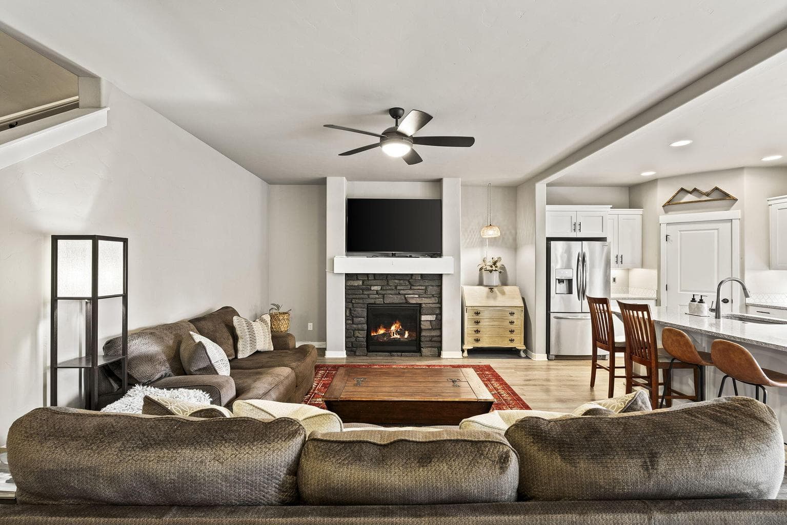 Photo of 60439 Hedgewood 5 of 40