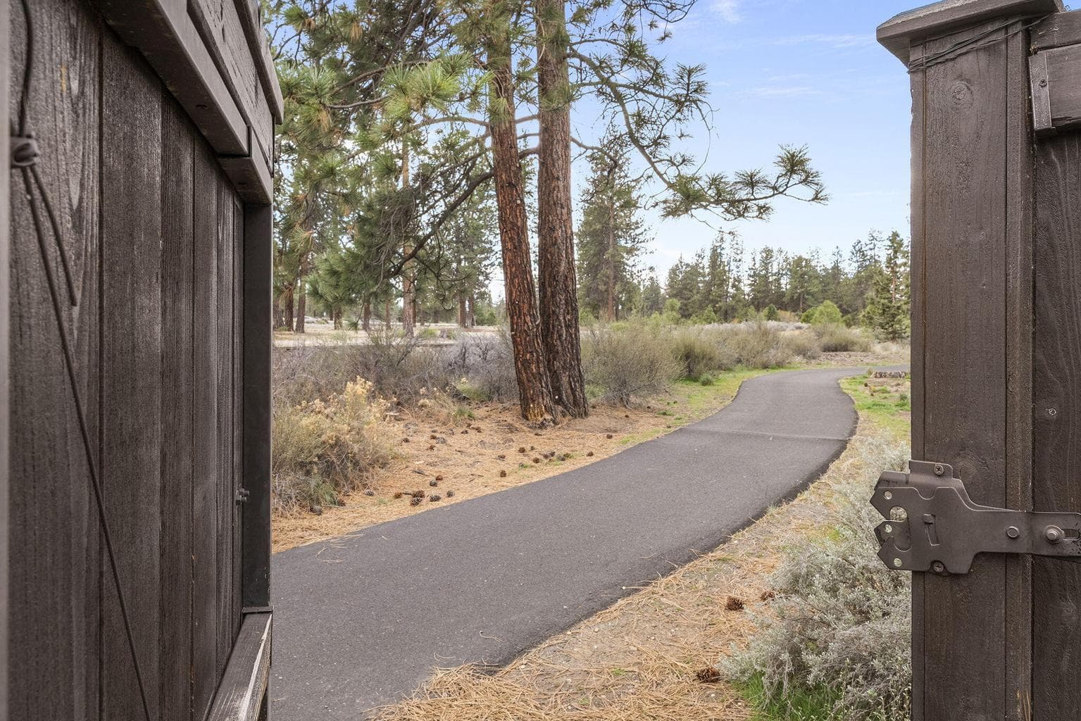 Photo of 60439 Hedgewood Lane 32 of 40