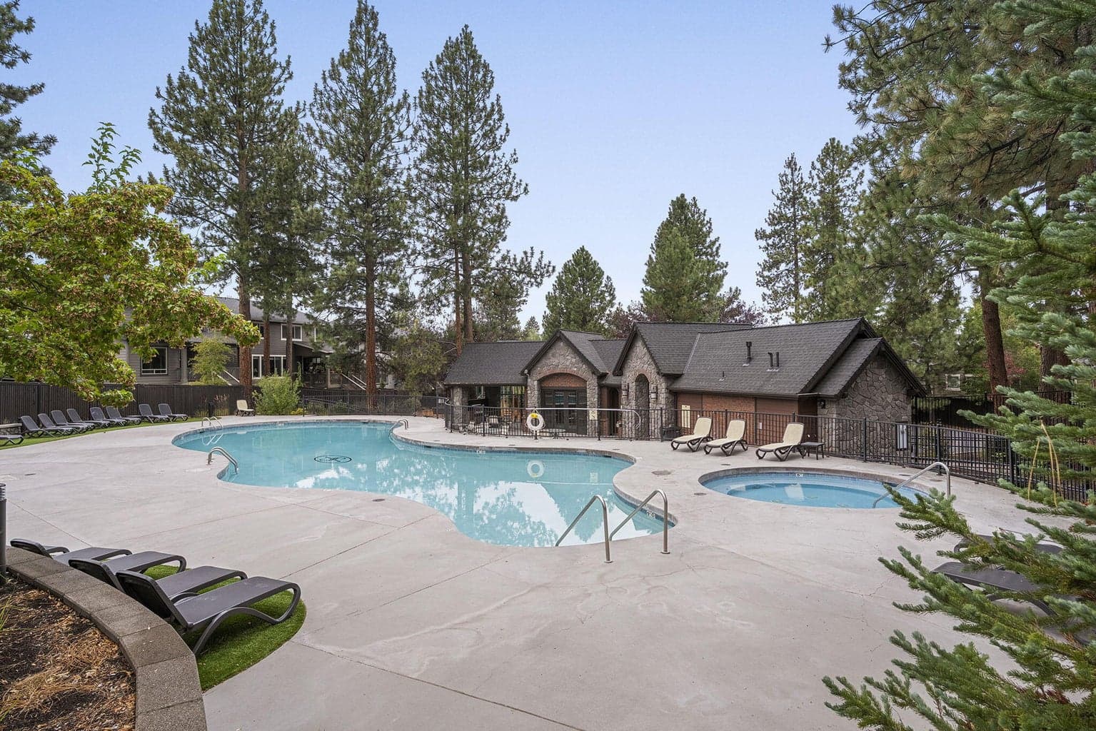 Photo of 60439 Hedgewood Lane 36 of 40