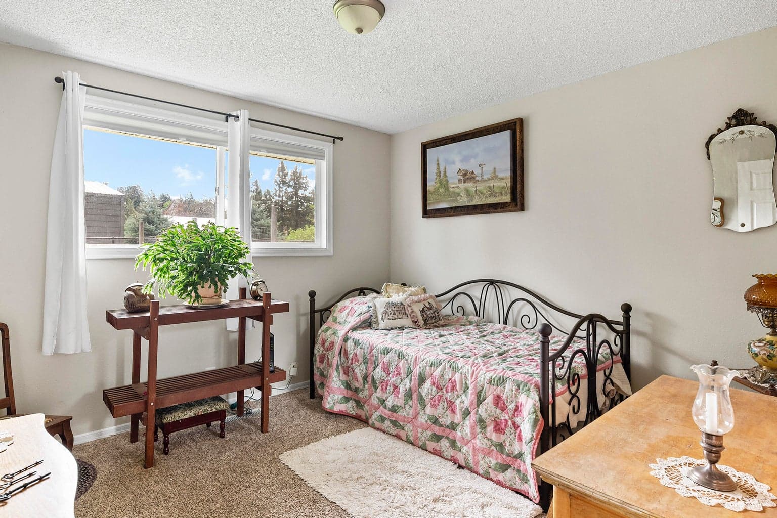 Photo of 3992 NW Xavier Avenue 11 of 16