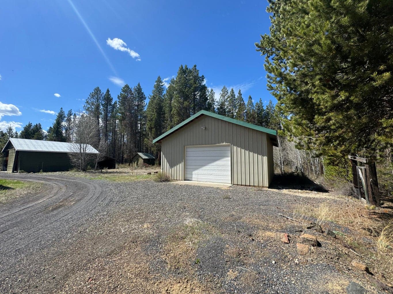 Photo of 135744 Highway 97 3 of 25