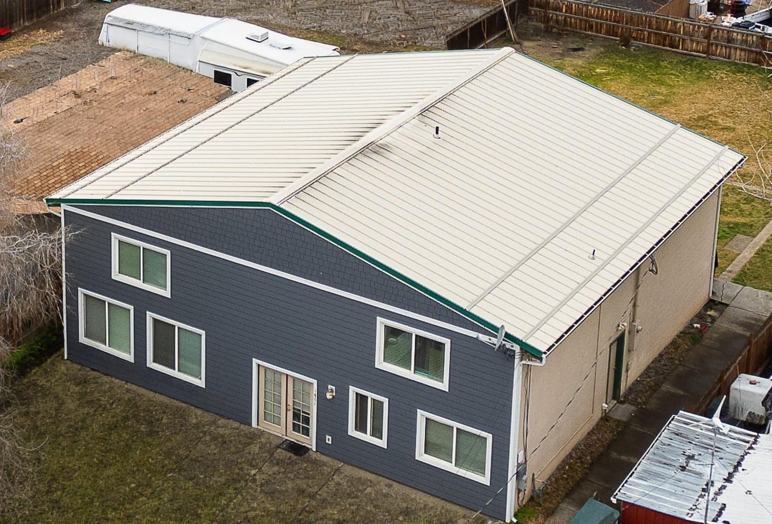 Photo of 1505 Harwood 2 of 16