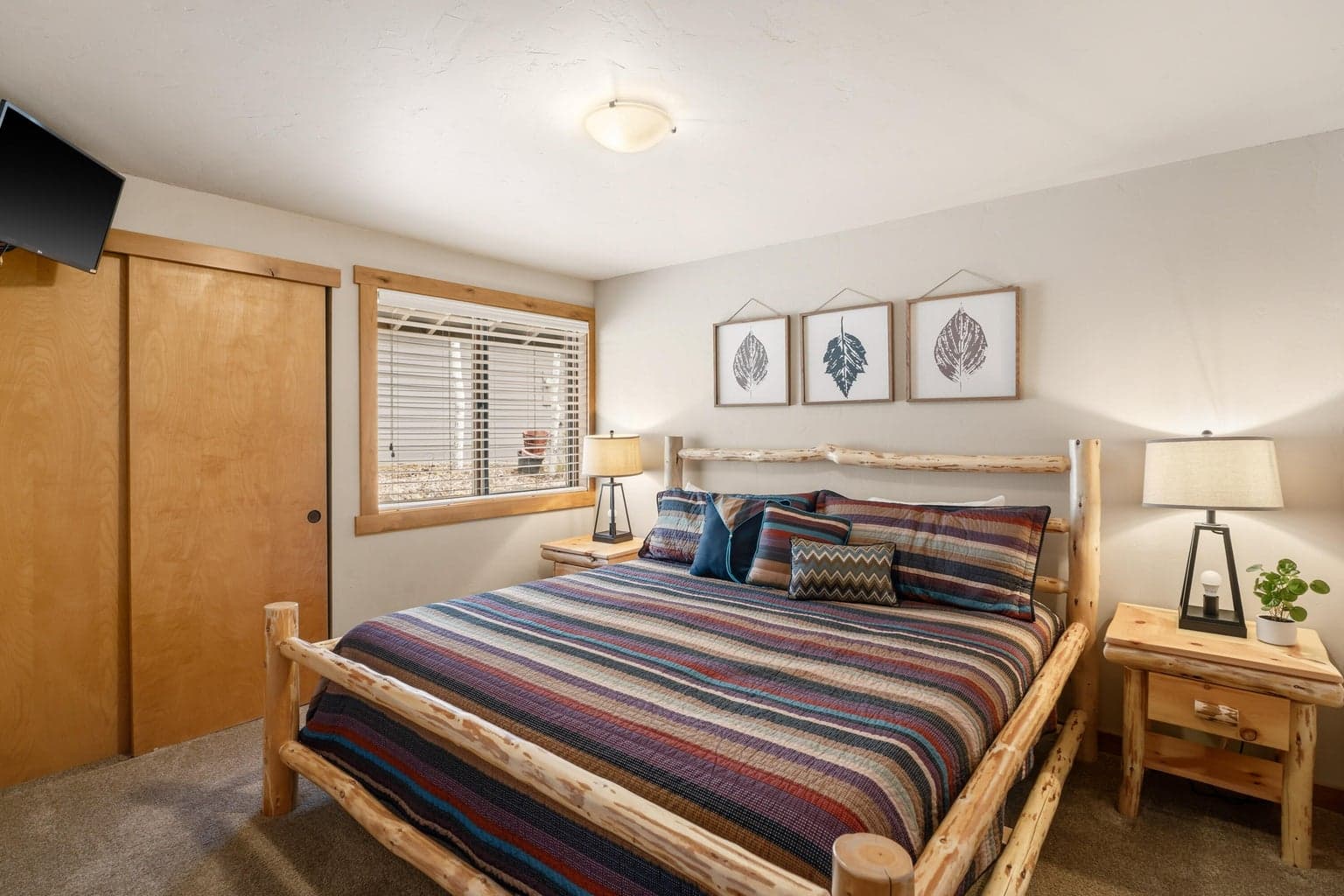 Guest bedroom