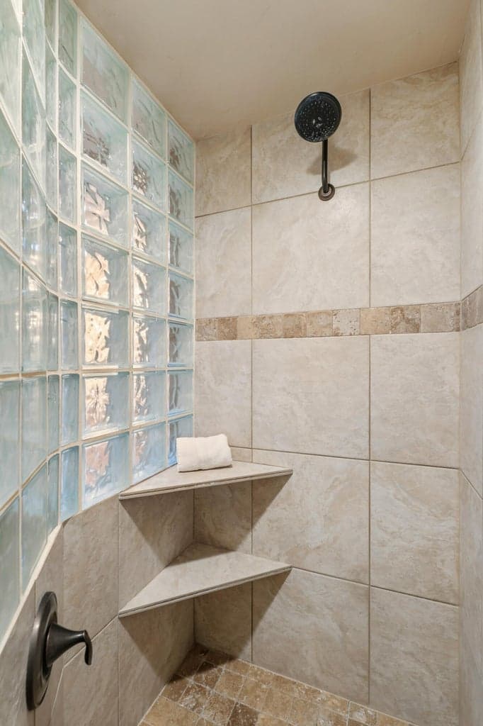 Primary shower