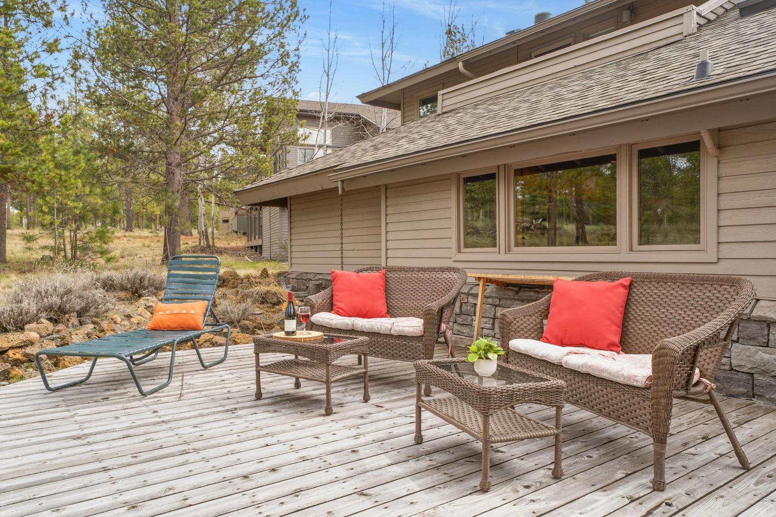 plenty of room for outdoor entertaining