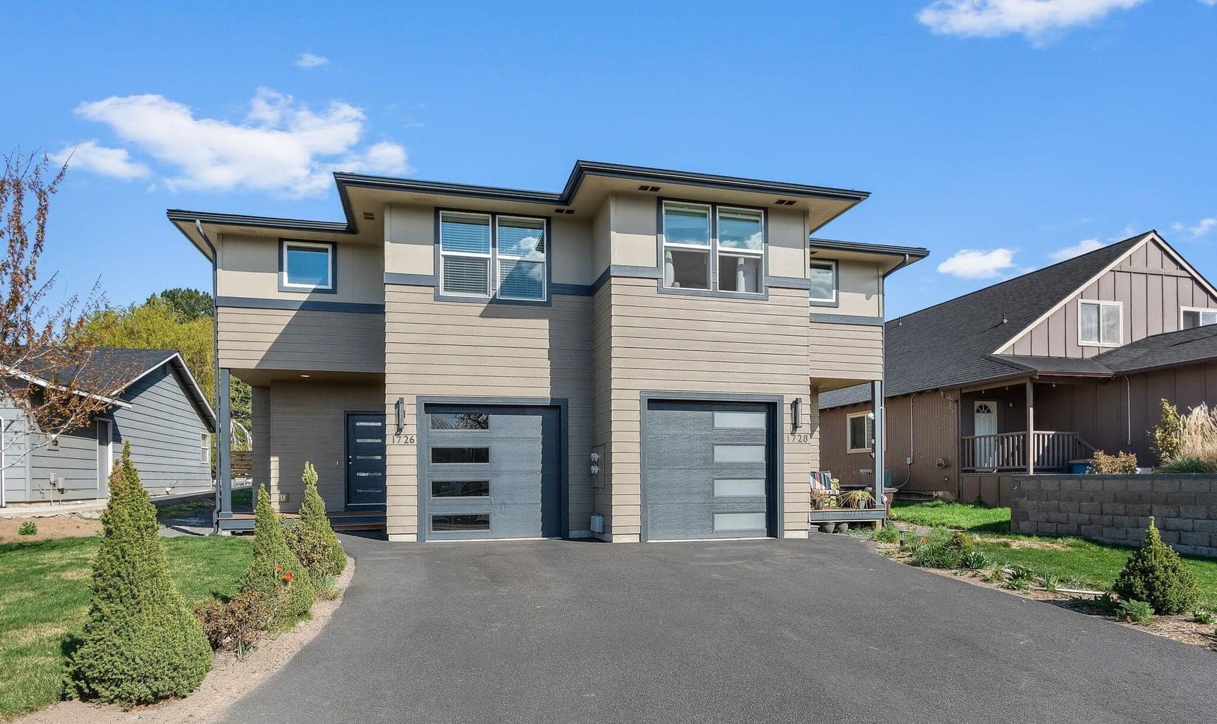 Photo of 1726 27th 2 of 31