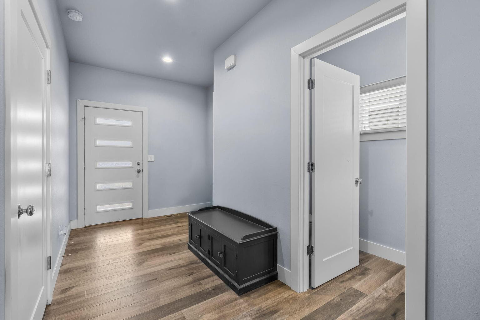 Photo of 1726 27th 4 of 31