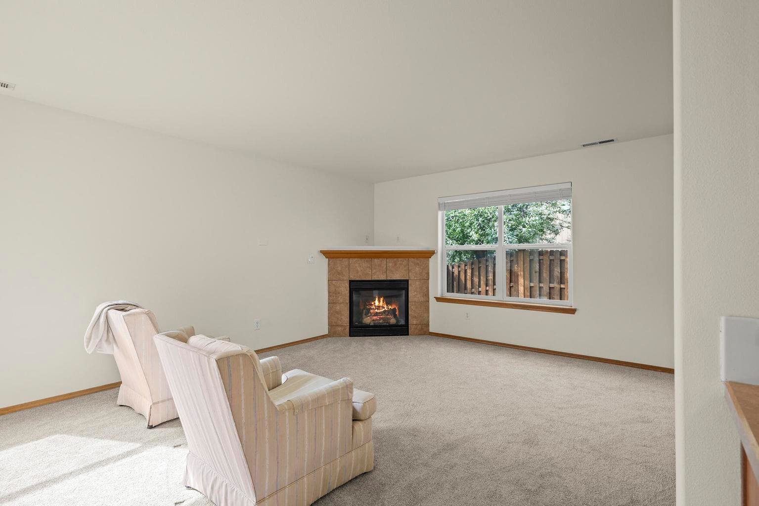 Photo of 2813 SW Indian Circle 8 of 26