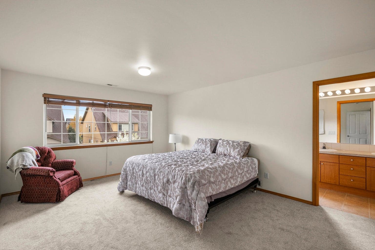 Photo of 2813 SW Indian Circle 16 of 26