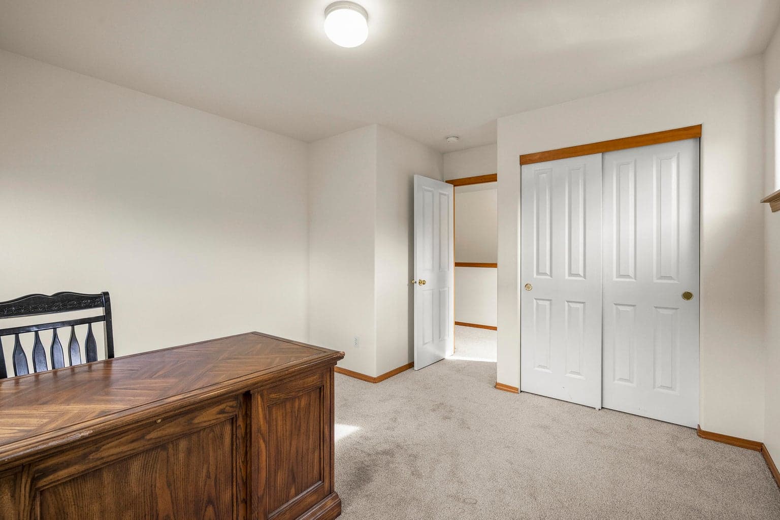 Photo of 2813 SW Indian Circle 14 of 26