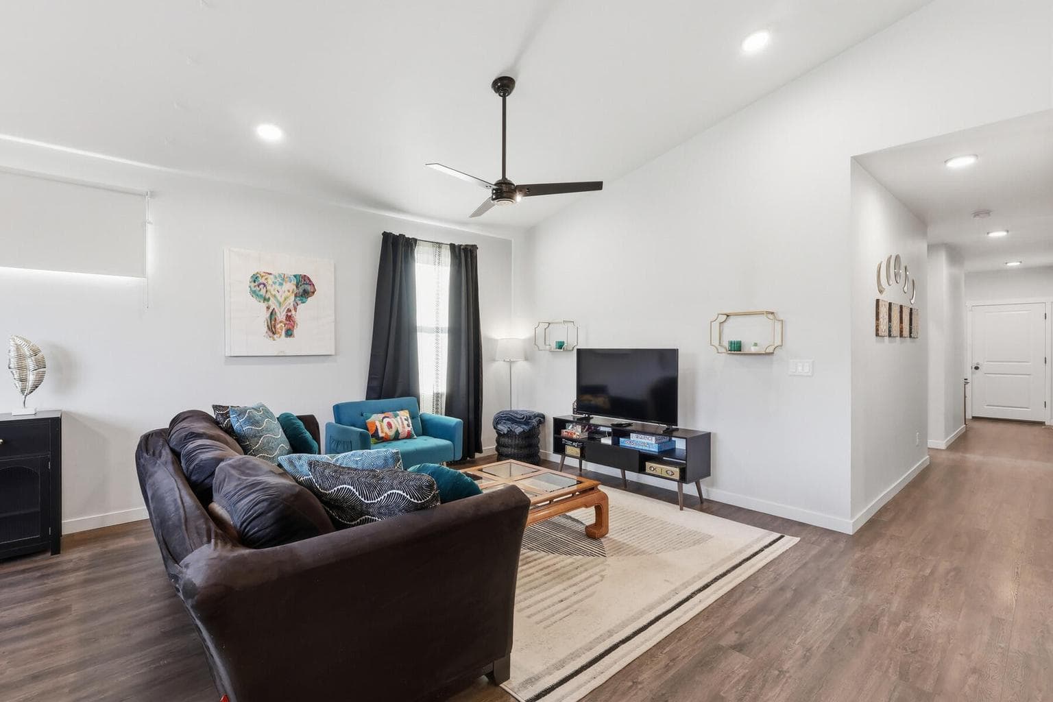 Photo of 16455 Bassett 5 of 43