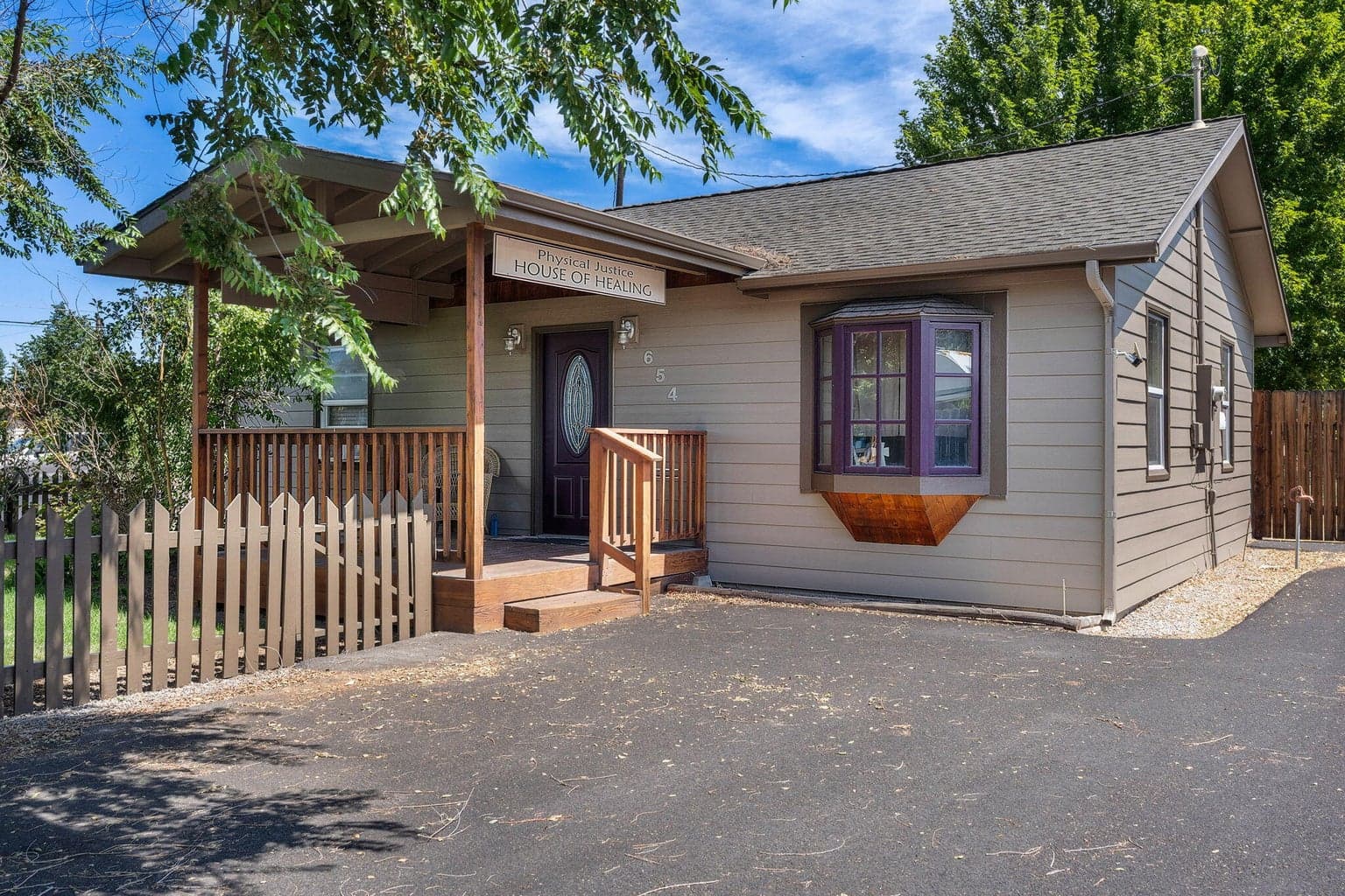 1940 home in the heart of Redmond. Fence, home and Shed freshly painted.