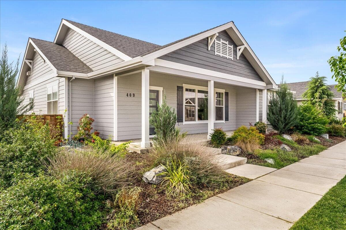 Photo of 409 Castle Rock 3 of 33