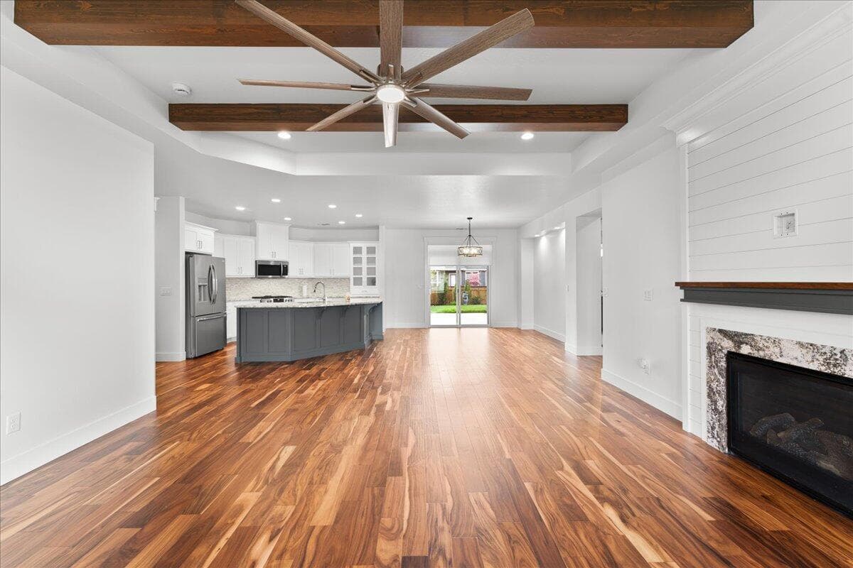 Photo of 409 Castle Rock 5 of 33