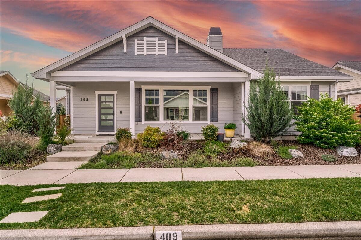 Photo of 409 Castle Rock 2 of 33
