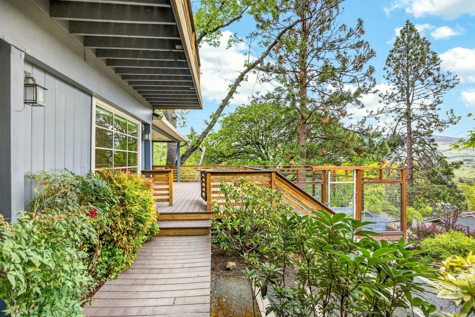 Photo of 301 Hillcrest 2 of 36