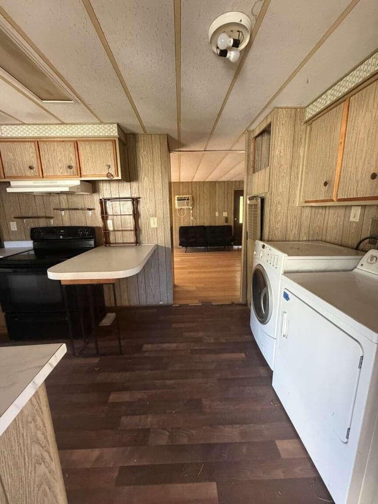 Photo of 161 Evans Creek 5 of 30