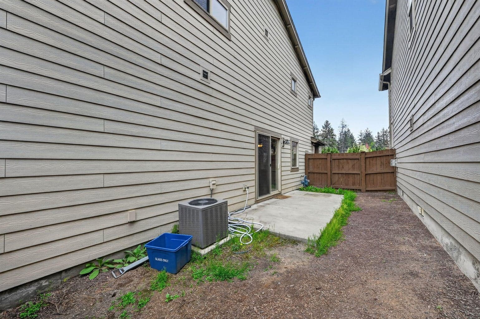 Photo of 20252 Badger Road 31 of 36