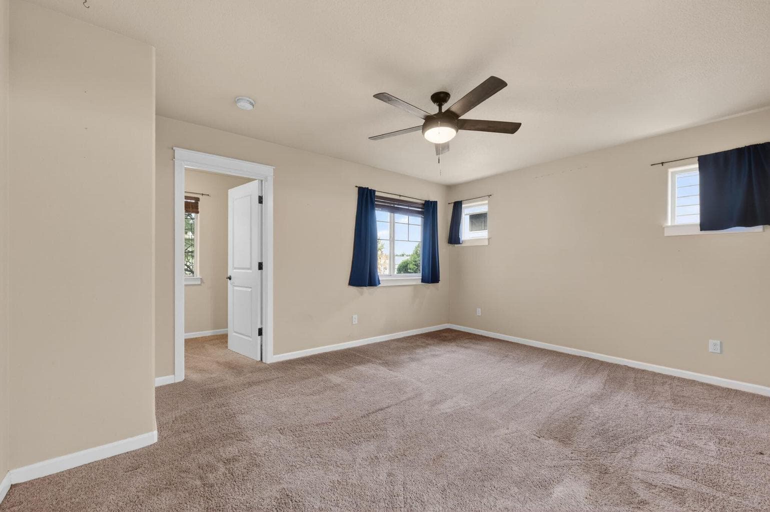 Photo of 20252 Badger Road 19 of 36