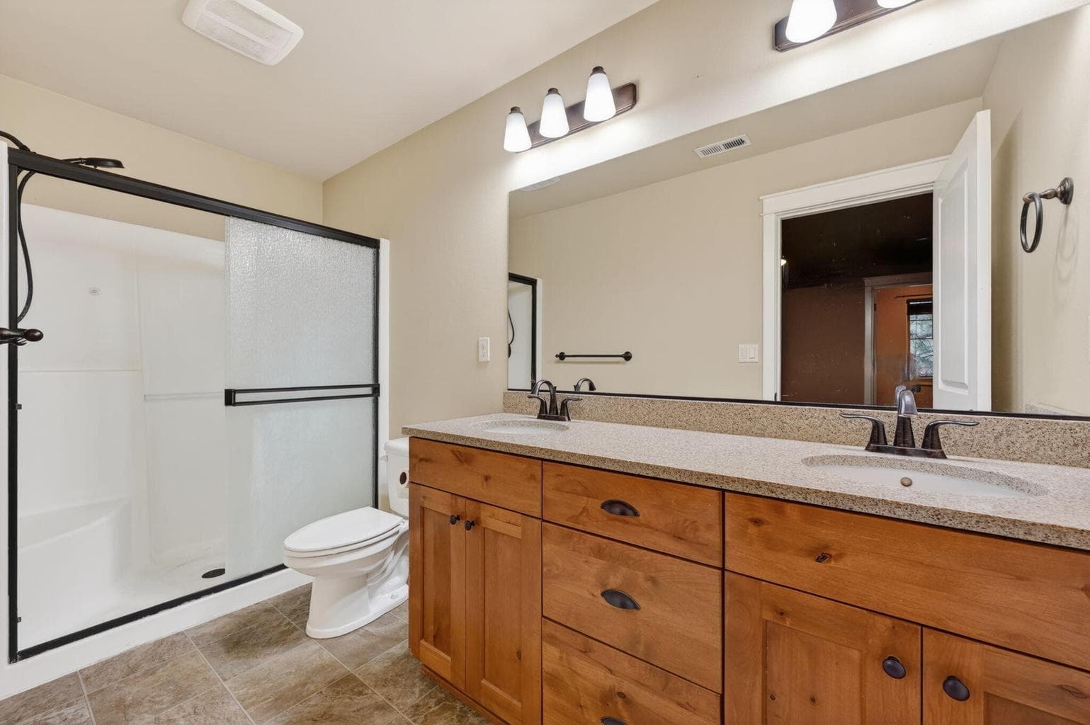 Photo of 20252 Badger Road 20 of 36