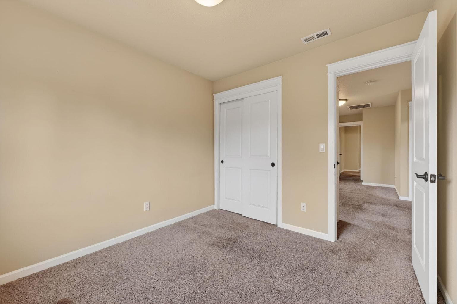 Photo of 20252 Badger Road 27 of 36