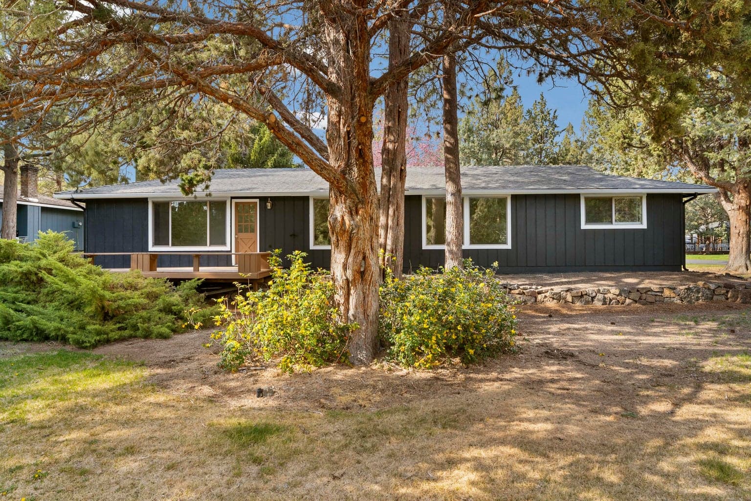 Photo of 61443 Barleycorn 3 of 23