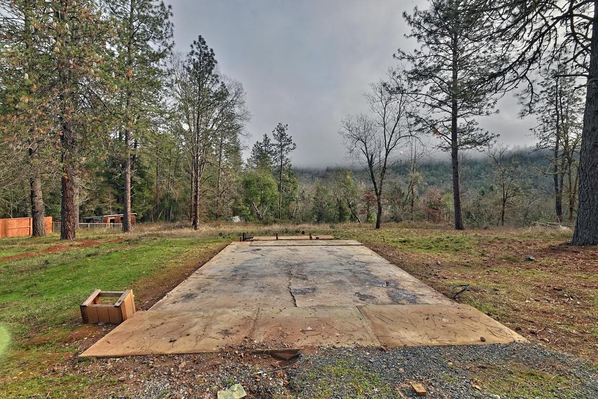 Photo of 1329 Evans Creek 3 of 23