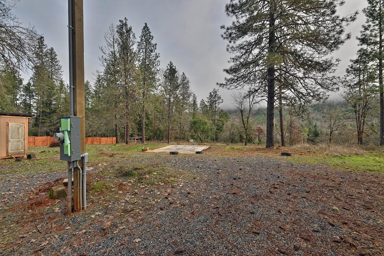 Photo of 1329 Evans Creek 5 of 23