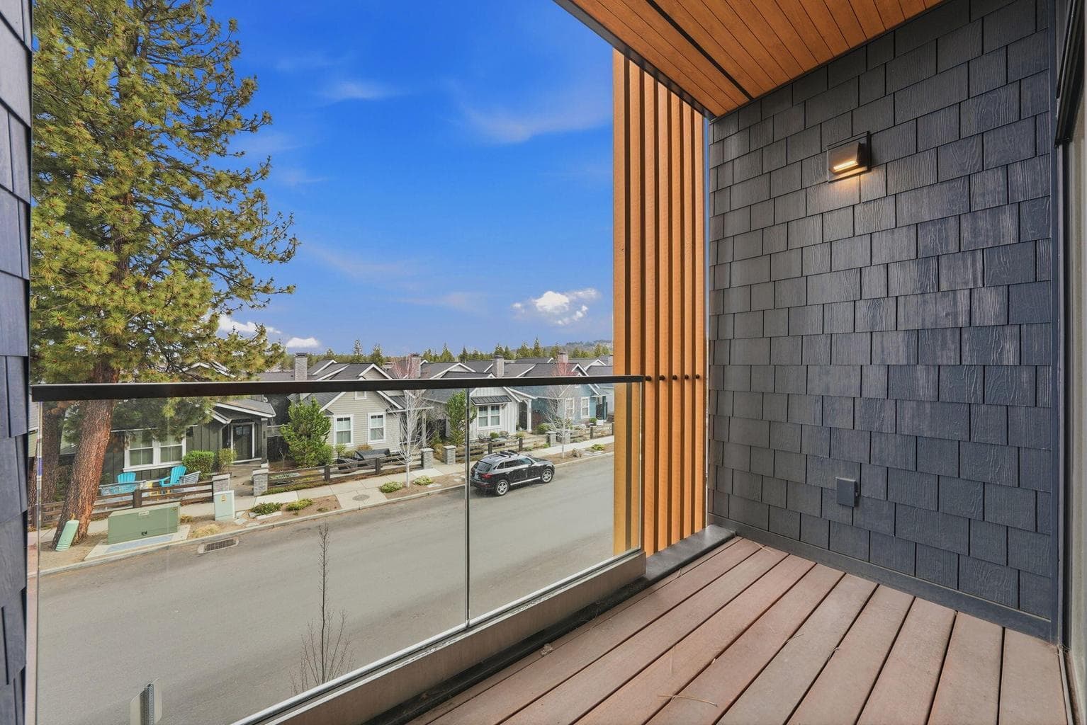 Photo of 2745 NW Ordway Avenue 8 of 24