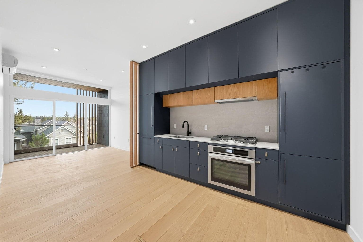 Photo of 2745 NW Ordway Avenue 11 of 24