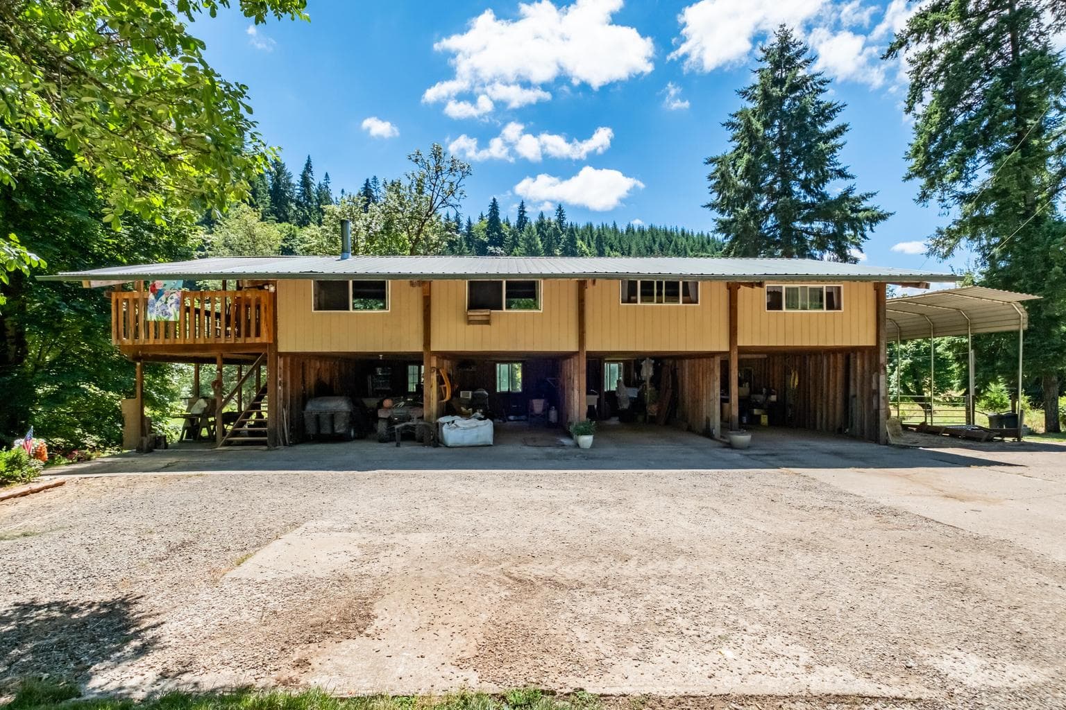 Photo of 42038 Clark Smith 5 of 20