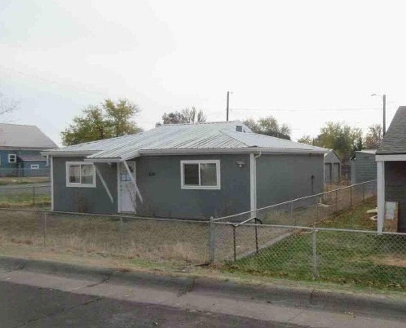Photo of 409 Ridgeway 3 of 6