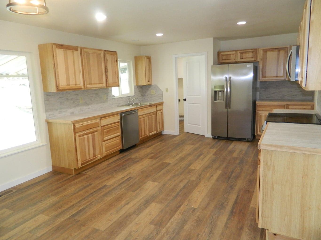 Photo of 5333 Hilldale 5 of 17