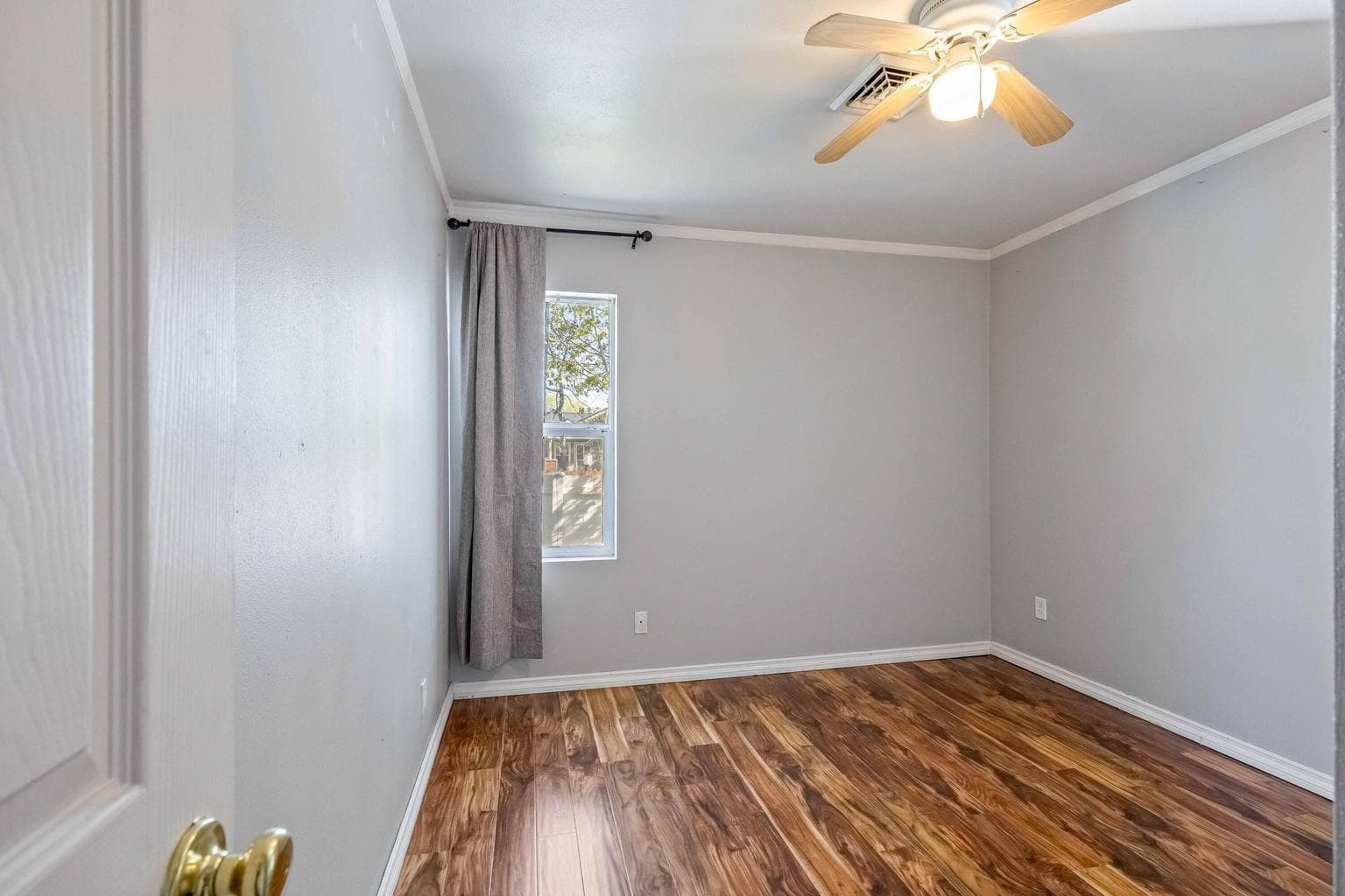 Photo of 248 NW 3rd Street 14 of 28