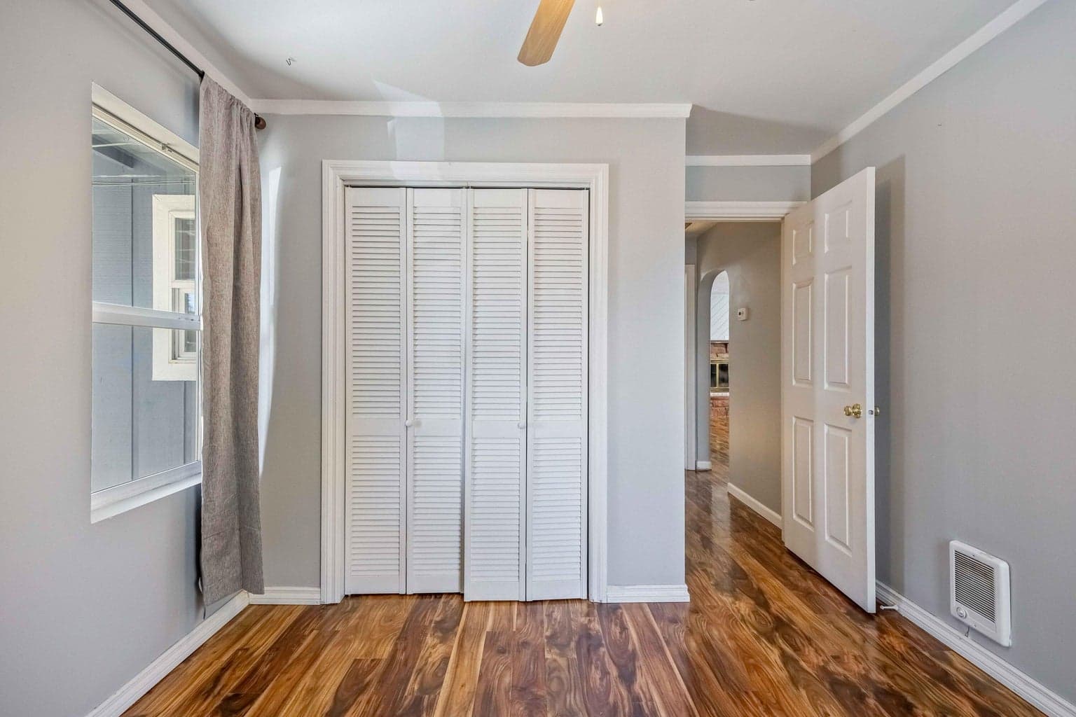 Photo of 248 NW 3rd Street 15 of 28