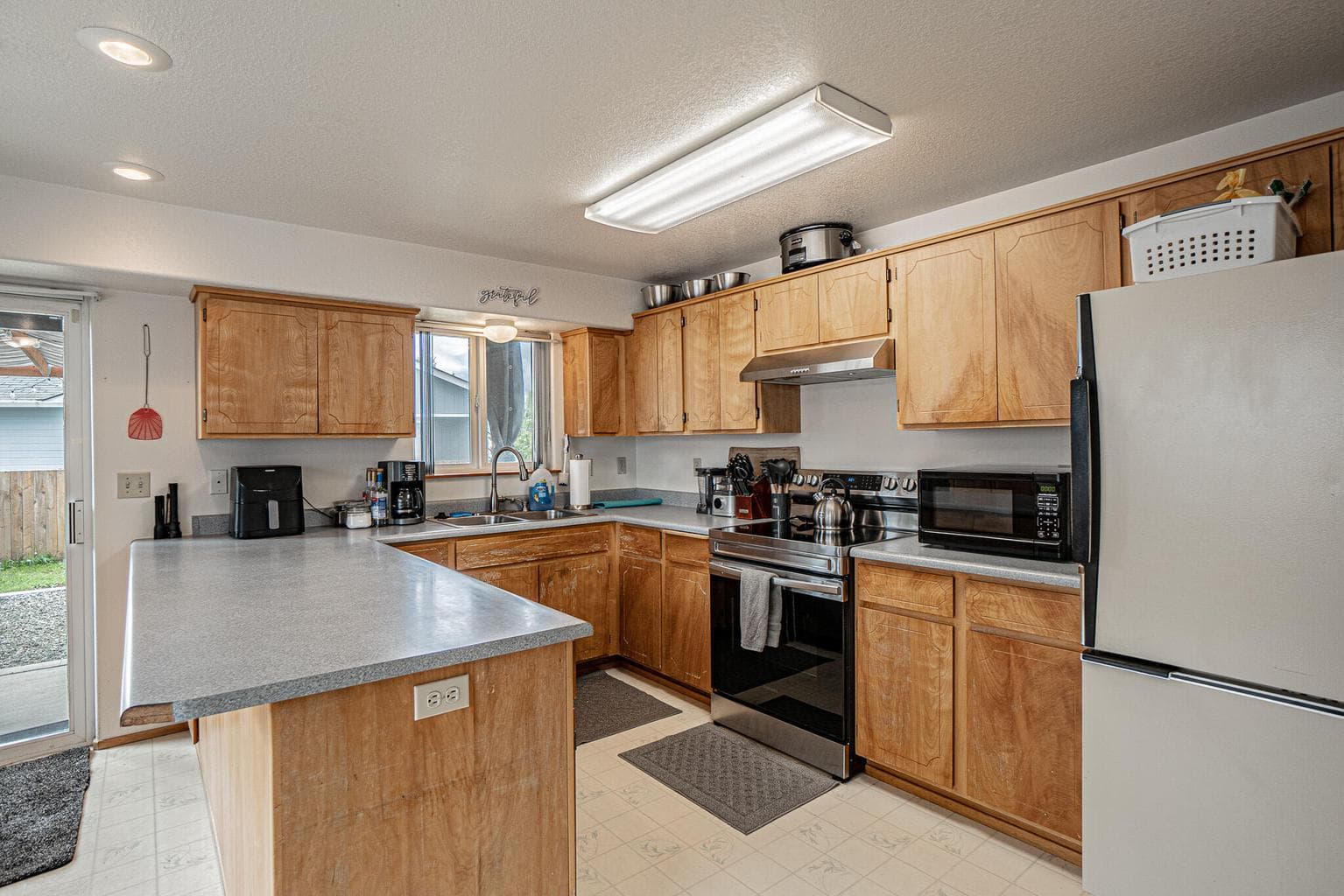 Photo of 1457 Silver Maple 3 of 26