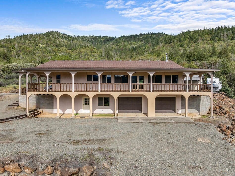 10300 Applegate