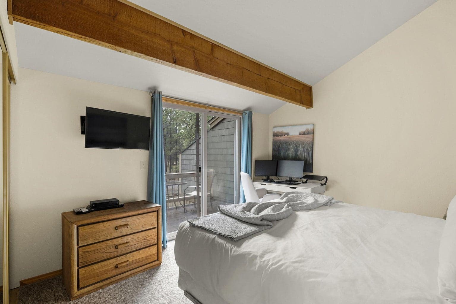 Photo of 17755 Lake Aspen Court 14 of 32