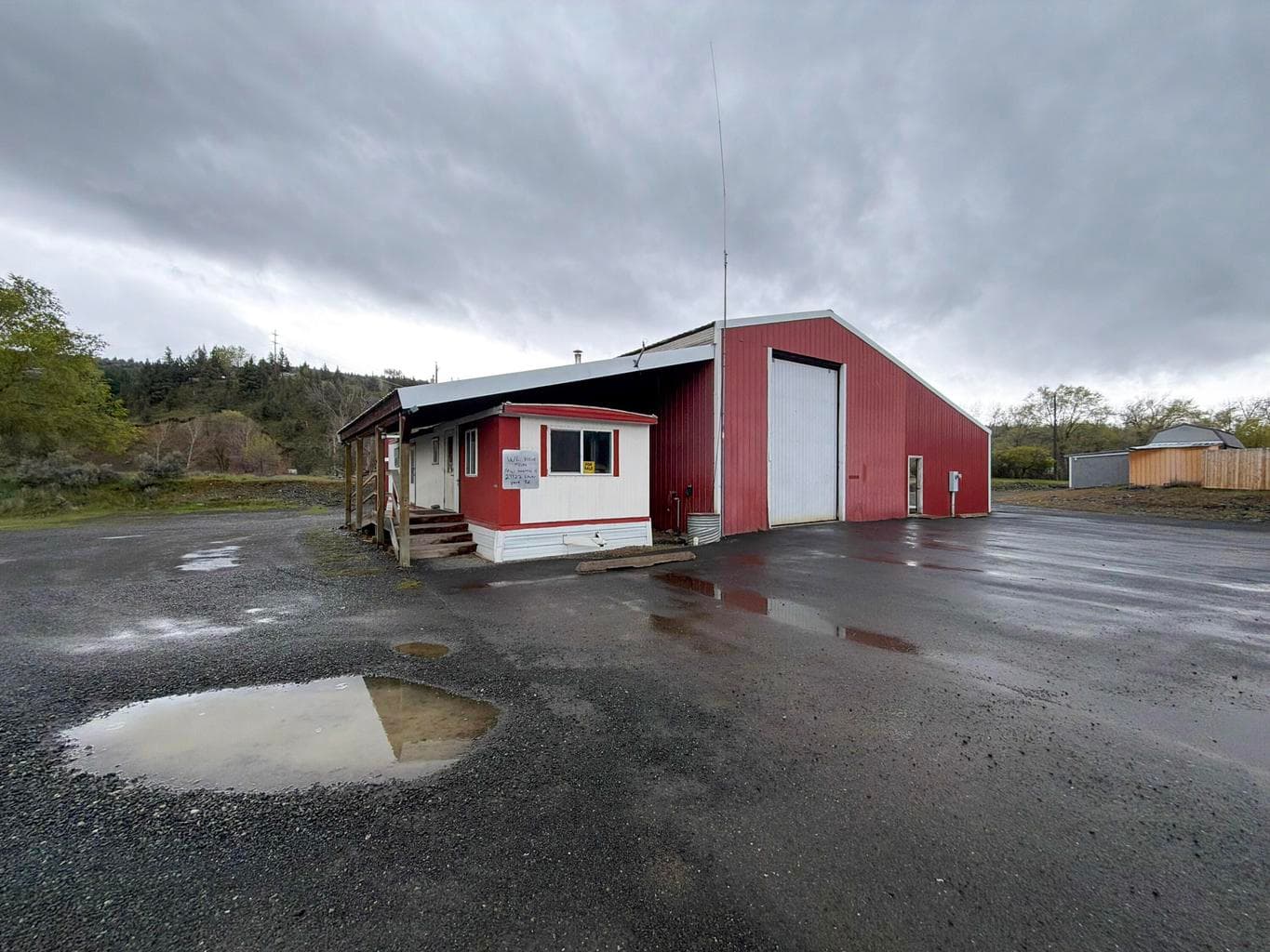 Photo of 355 Patterson Bridge 1 of 27