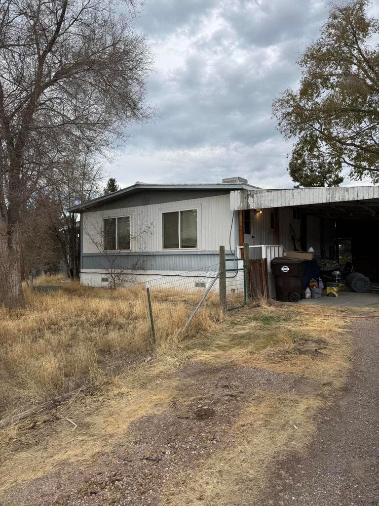 3775 Poplar