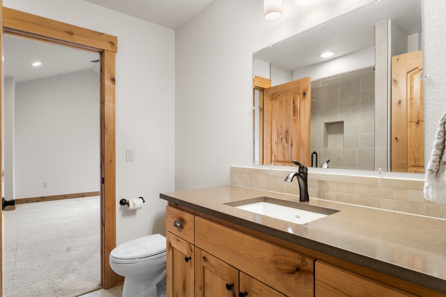 Connecting full bath.