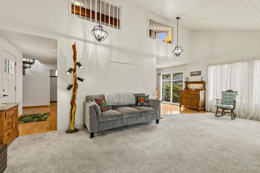 Photo of 5081 Southview 3 of 21