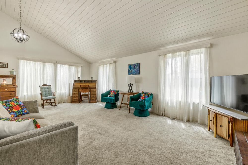 Photo of 5081 Southview 5 of 21