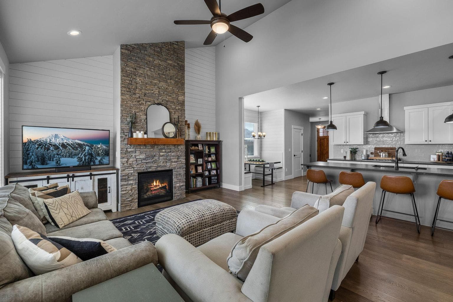 Photo of 4309 Badger Creek 5 of 33